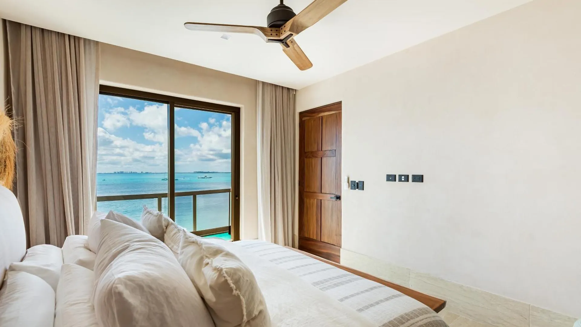 Apartment Artila Beach Condos, Isla Mujeres Mexico