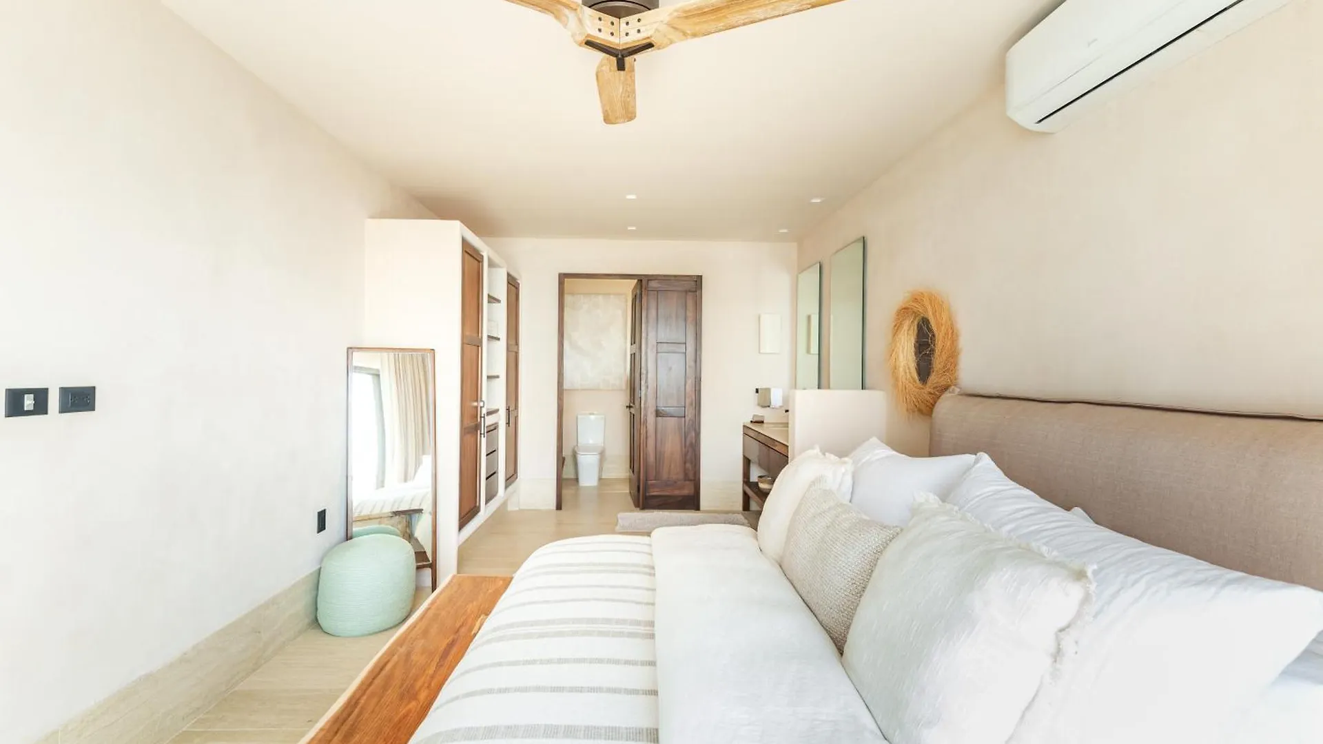 Artila Beach Condos, Isla Mujeres