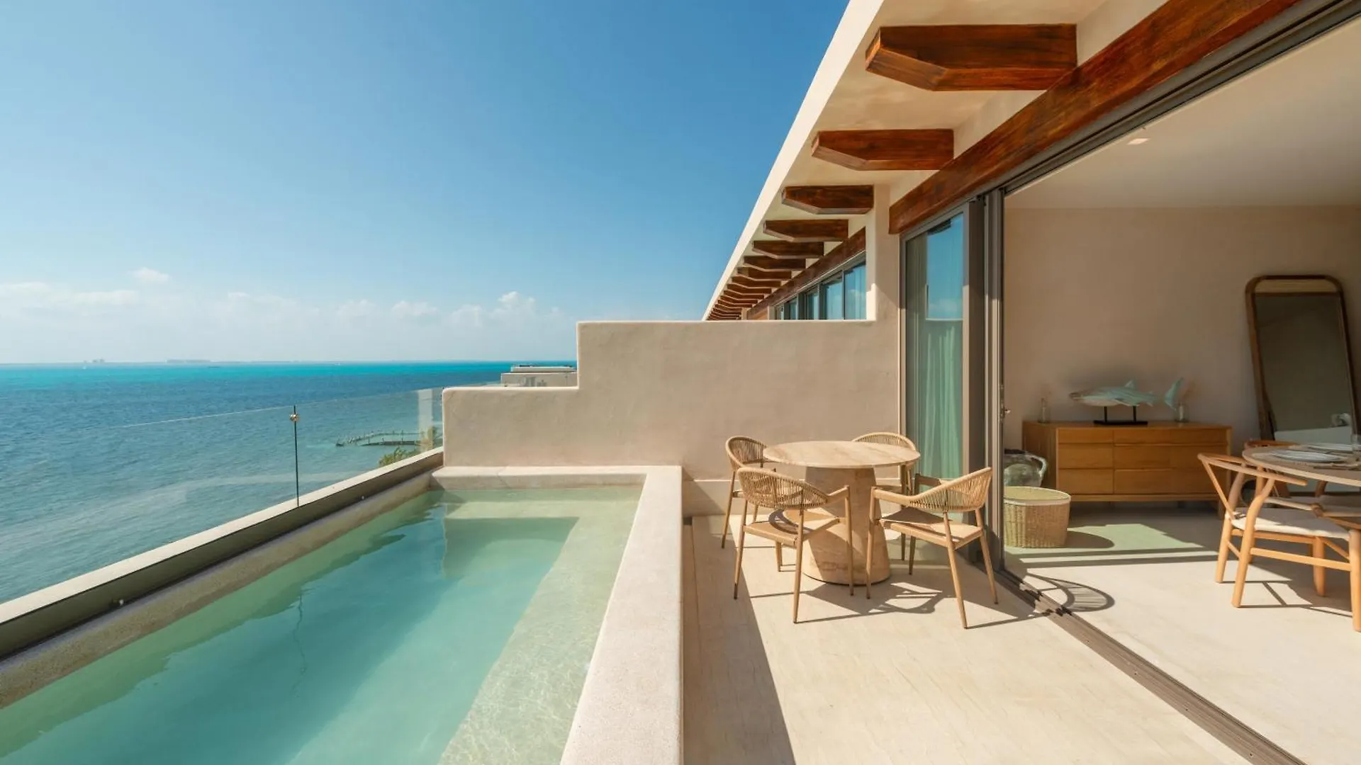 Artila Beach Condos, Isla Mujeres