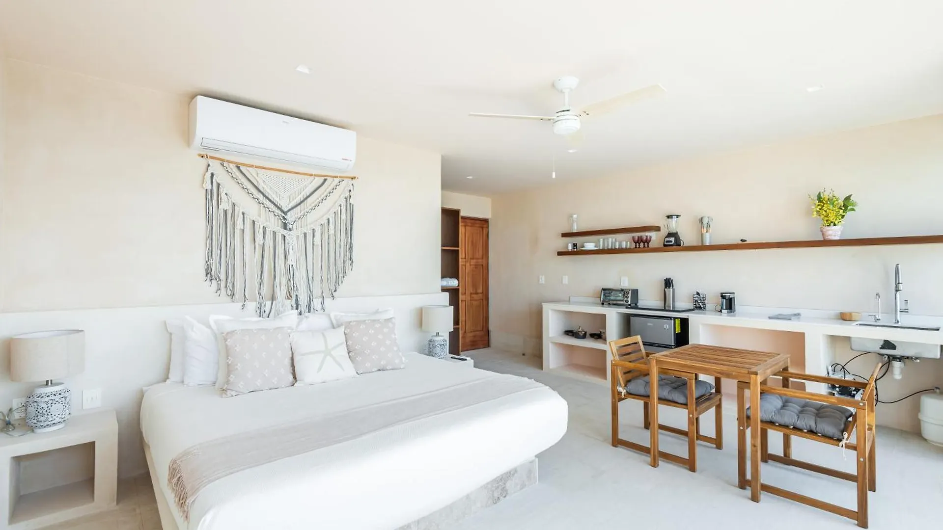 Artila Beach Condos, Isla Mujeres 0*,